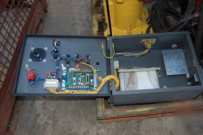 Fanuc arcmate 100I RJ2 lincoln mig welding robot 6 axis