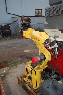 Fanuc arcmate 100I RJ2 lincoln mig welding robot 6 axis
