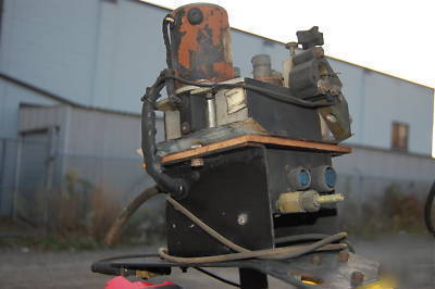 Fanuc arcmate 100I RJ2 lincoln mig welding robot 6 axis