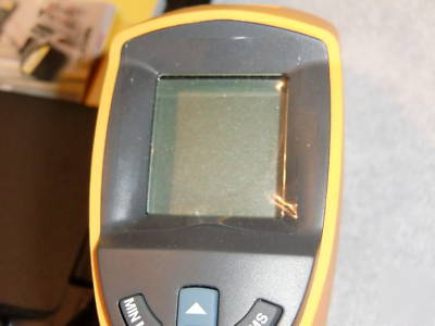 Fluke infrared and contact thermometer 561- slightly u 