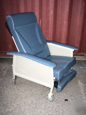 Invacare 3 position wide recliner geri-chair IH6065WD