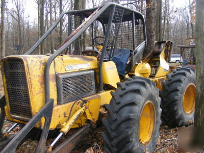 John deere 440B skider