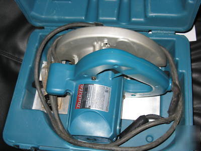 New makita circular saw with light and hard case