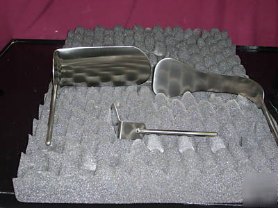 New automatic retractor set - never used 