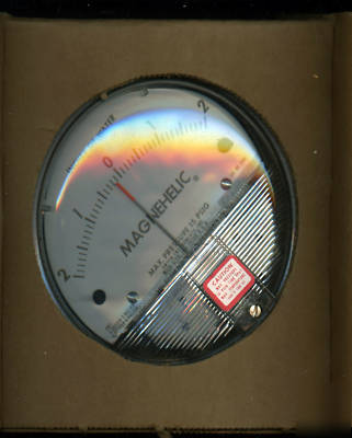 New brand old stock dwyer magnehelic pressure gage 2304