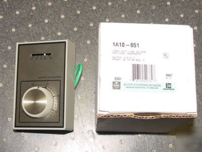 New light duty line voltage thermostat 1A10-651 beige - 