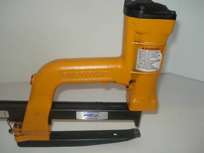 Stanley bostitch P50-5B pneumatic stapling plier 
