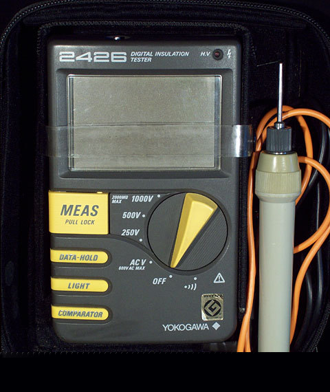 Yokogawa 2426 digital insulation tester & probes & case