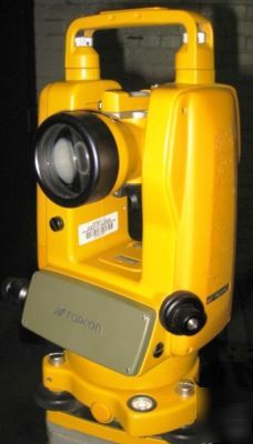 Topcon electronic theodolite dt-05 w/tripod & rod